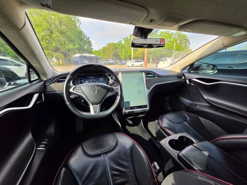 Used 2013 Tesla Model S Performance image 14