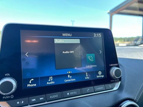 Used 2024 Nissan Sentra SV FWD image 13