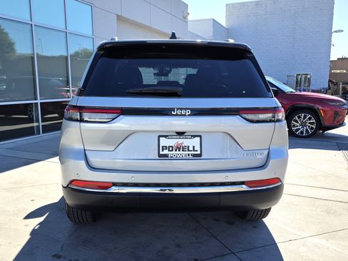 New 2025 Jeep Grand Cherokee Limited image 4