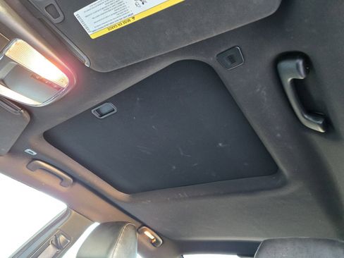 Used 2019 Dodge Charger SXT image 8