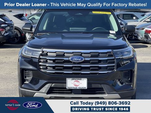 Used 2026 Ford Explorer Active image 2
