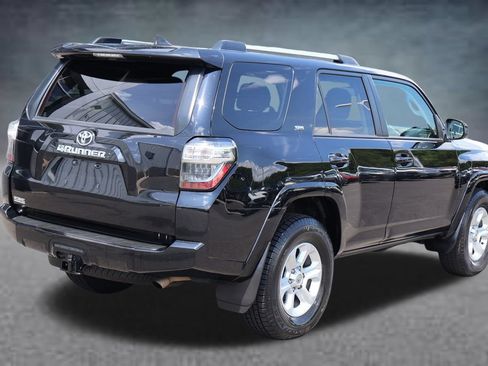 Used 2022 Toyota 4Runner SR5 RWD image 3