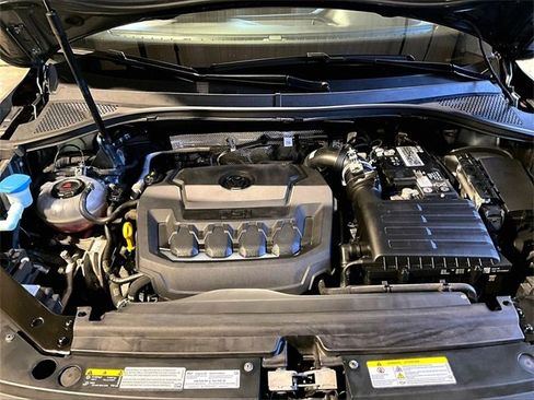 Used 2022 Volkswagen Tiguan S image 10