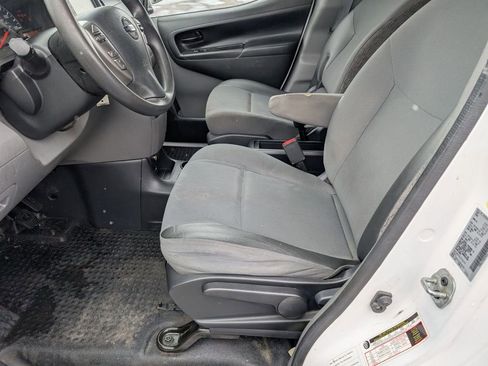 Used 2020 Nissan NV200 SV image 19