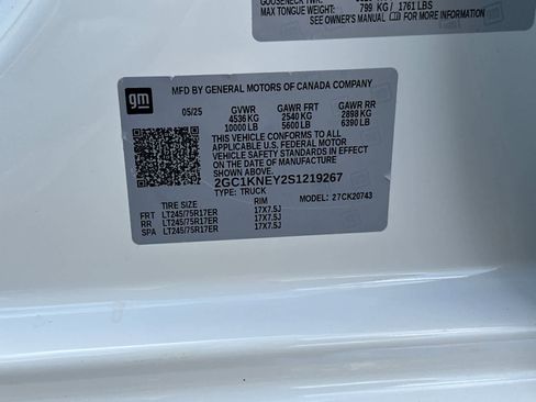 Used 2025 Chevrolet Silverado 2500 LT w/ Convenience Package image 28