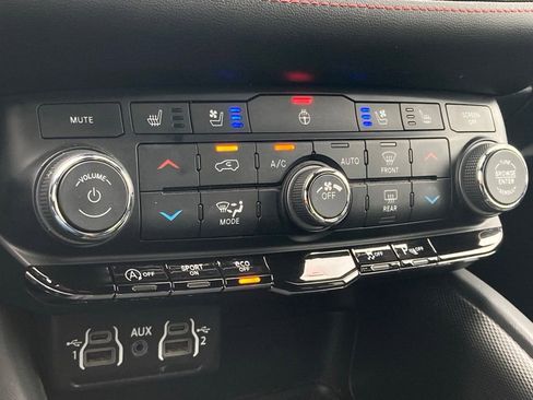 Used 2024 Dodge Durango GT RWD image 26