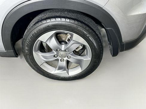 Used 2019 Honda HR-V LX image 11