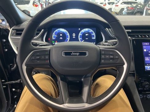 New 2025 Jeep Grand Cherokee Laredo X w/ Luxury Tech Group I image 12