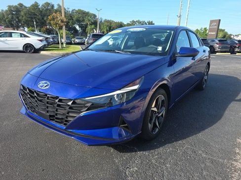 Certified 2023 Hyundai Elantra SEL w/ Convenience Package FWD image 2