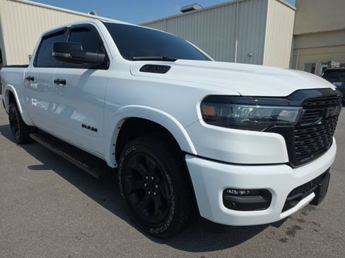 Used 2025 RAM 1500 Big Horn AWD/4WD image 3