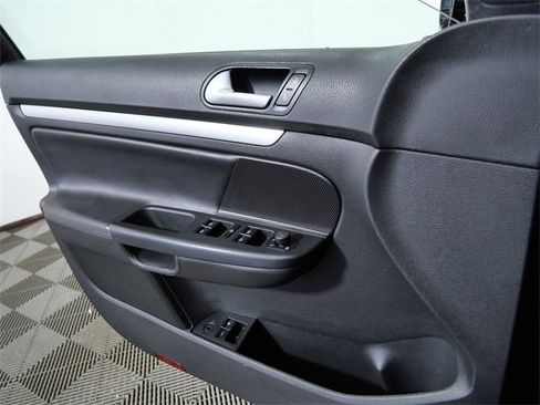 Used 2010 Volkswagen Jetta Limited Edition image 21