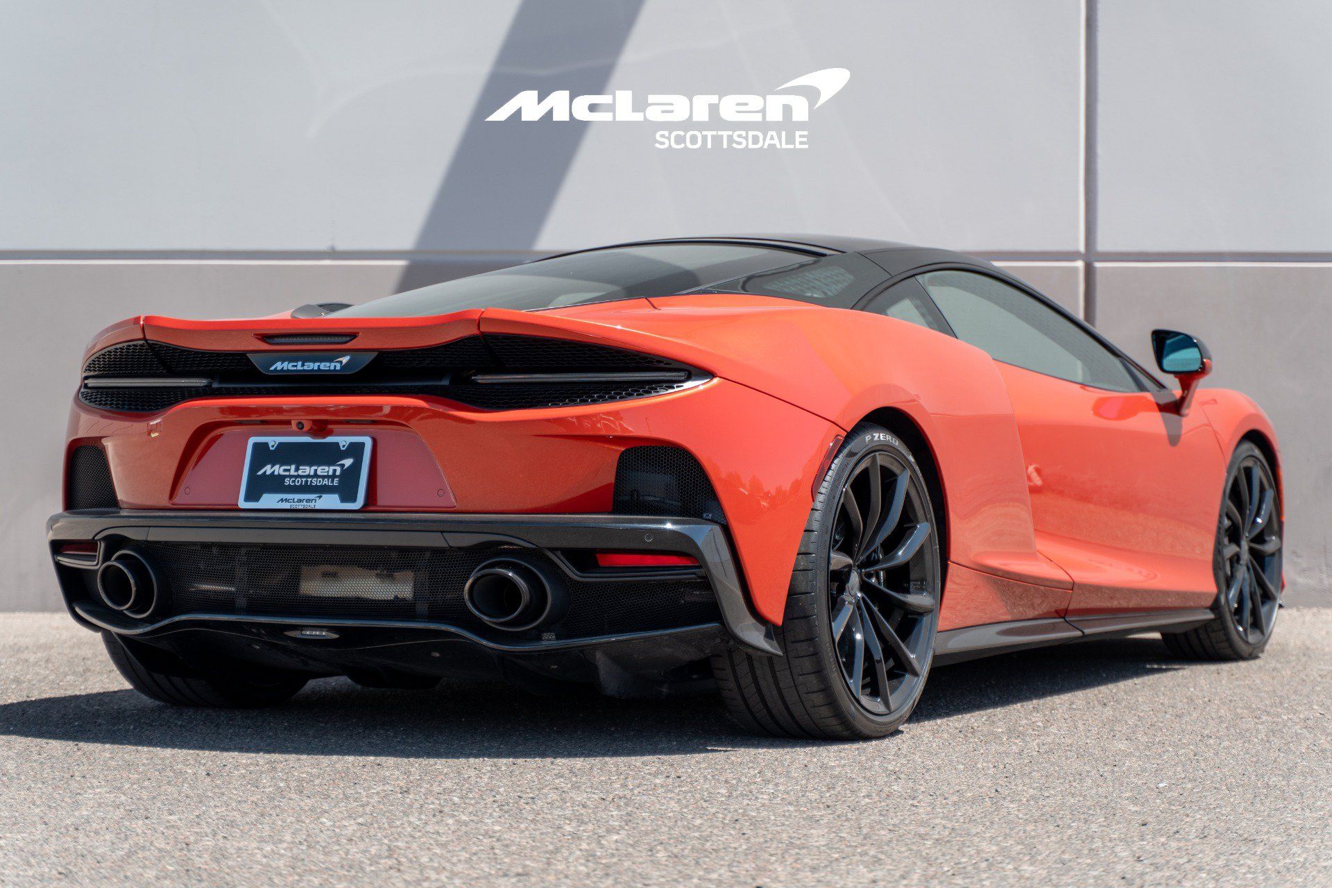 Used 2023 McLaren GT RWD image 7
