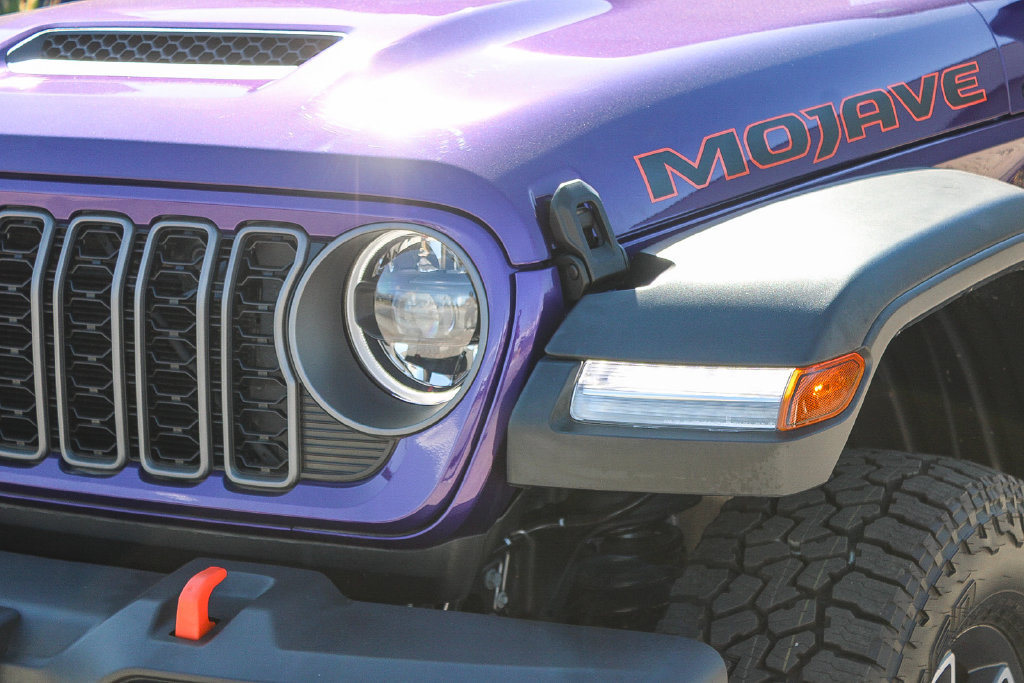 New 2026 Jeep Gladiator Mojave AWD/4WD image 5