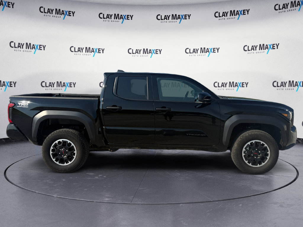 Used 2025 Toyota Tacoma TRD Off-Road AWD/4WD image 6