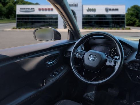 Used 2023 Honda HR-V Sport image 31