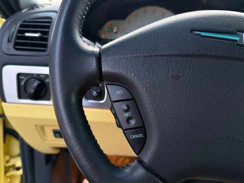 Used 2002 Ford Thunderbird image 41
