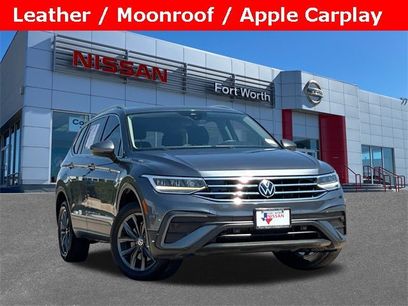 Used 2022 Volkswagen Tiguan SE w/ Panoramic Sunroof Package
