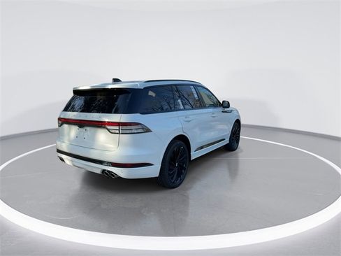 New 2026 Lincoln Aviator Reserve image 7