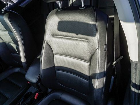 Used 2017 Volkswagen Jetta SE image 20