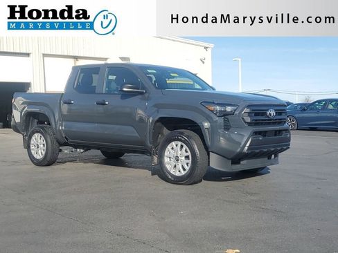 Used 2024 Toyota Tacoma SR image 1