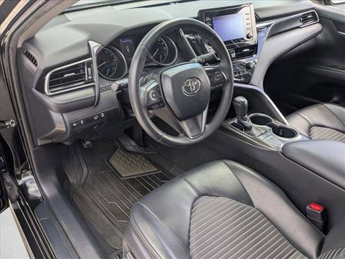 Certified 2022 Toyota Camry SE w/ Convenience Package image 9