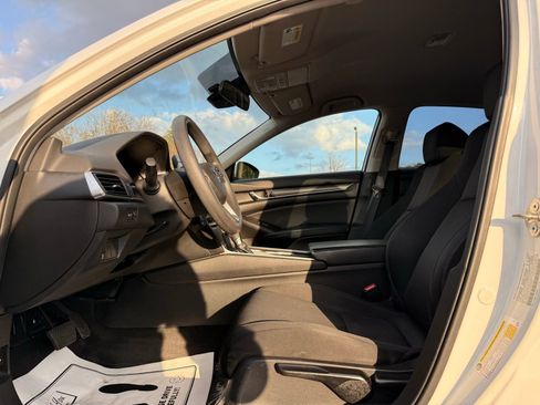 Used 2018 Honda Accord LX image 14
