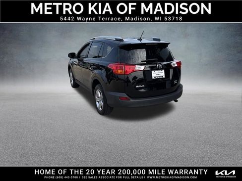 Used 2015 Toyota RAV4 XLE AWD/4WD image 4