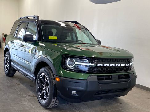 New 2025 Ford Bronco Sport Outer Banks w/ Outer Banks Tech Package+ image 2