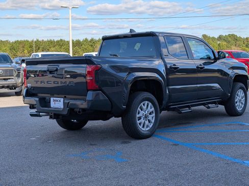 New 2025 Toyota Tacoma SR5 image 5