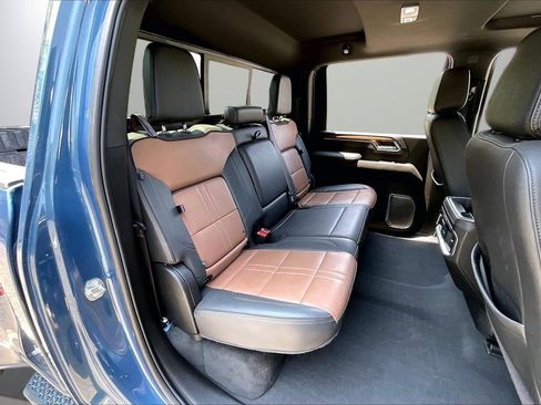 Used 2024 Chevrolet Silverado 3500 High Country w/ High Country Premium Package AWD/4WD image 26