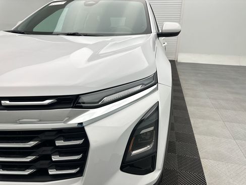 New 2026 Chevrolet Equinox LT AWD/4WD image 11