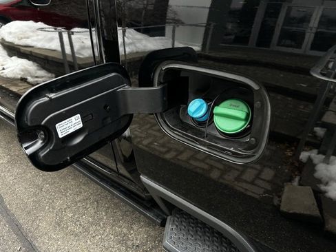 Used 2024 GMC Sierra 3500 AT4 w/ AT4 Premium Plus Package image 5