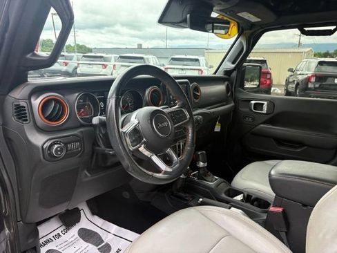 Used 2022 Jeep Gladiator Mojave w/ LED Lighting Group AWD/4WD image 3