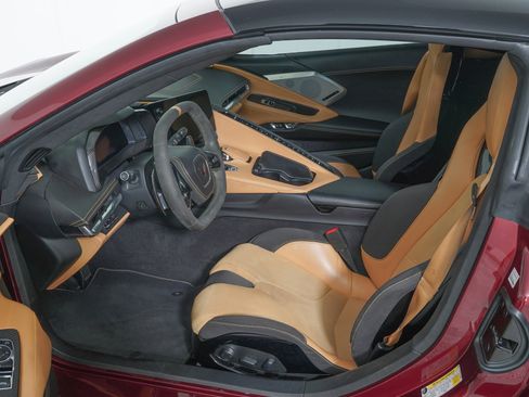 Used 2020 Chevrolet Corvette Stingray Premium Cpe w/ 3LT Preferred Equipment Group image 11