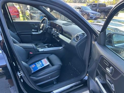 Used 2024 Mercedes-Benz GLB 250 image 9