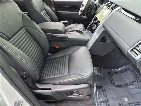 Certified 2025 Land Rover Discovery S AWD/4WD image 23