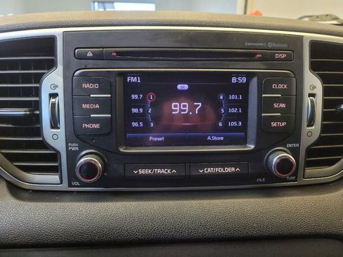Used 2018 Kia Sportage LX FWD image 25