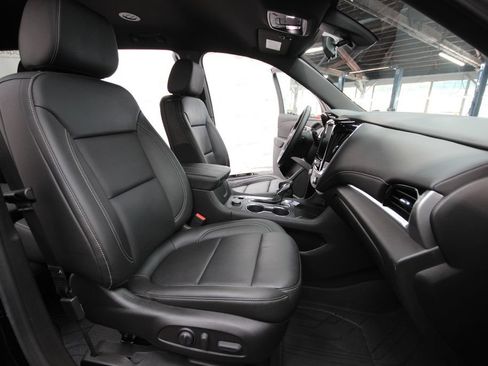 Used 2022 Chevrolet Traverse LT w/ LPO, Floor Liner Package AWD/4WD image 33