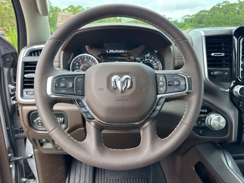 Used 2025 RAM 1500 Laramie w/ Trailer Tow Group AWD/4WD image 28