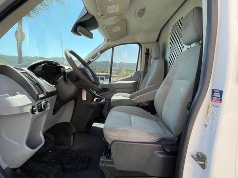 Used 2016 Ford Transit 250 130 Low Roof w/ Exterior Upgrade Package RWD image 13