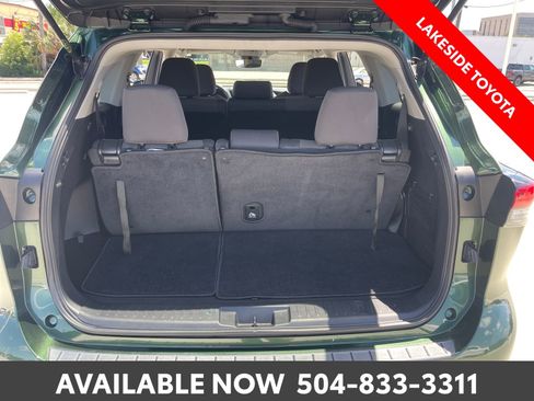Used 2023 Toyota Highlander L FWD image 19