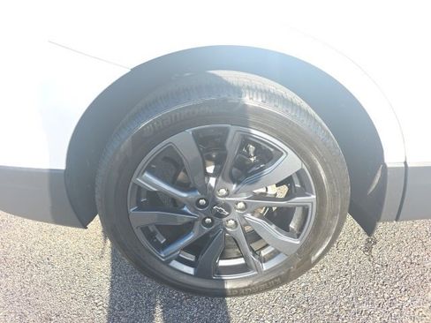 Used 2022 Chevrolet Equinox RS w/ RS Leather Package image 8