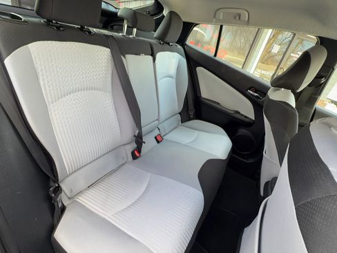 Used 2017 Toyota Prius Two image 22