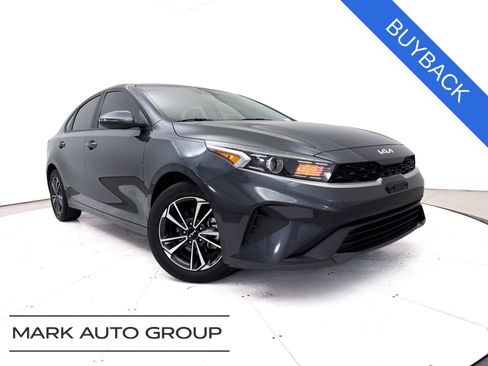 Used 2024 Kia Forte LXS w/ LXS Technology Package FWD image 1