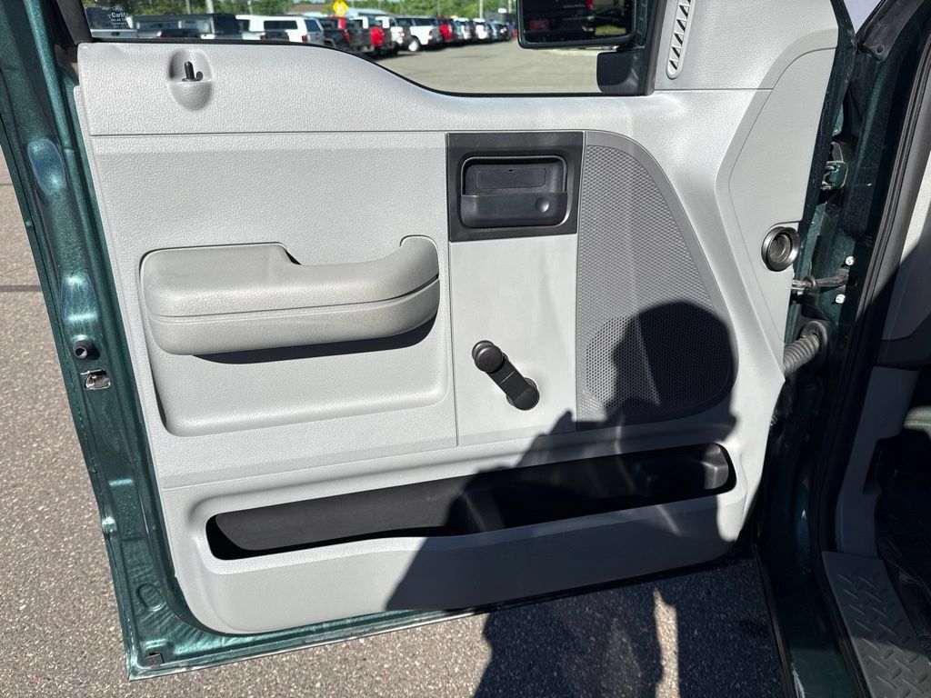 Used 2007 Ford F150 XL RWD image 6