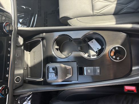 Used 2023 Nissan Rogue Platinum image 17