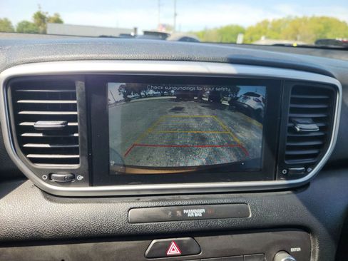 Used 2021 Kia Sportage LX FWD image 23