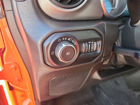 Used 2019 Jeep Wrangler Sport AWD/4WD image 24