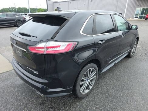Used 2019 Ford Edge Titanium w/ Equipment Group 301A FWD image 6