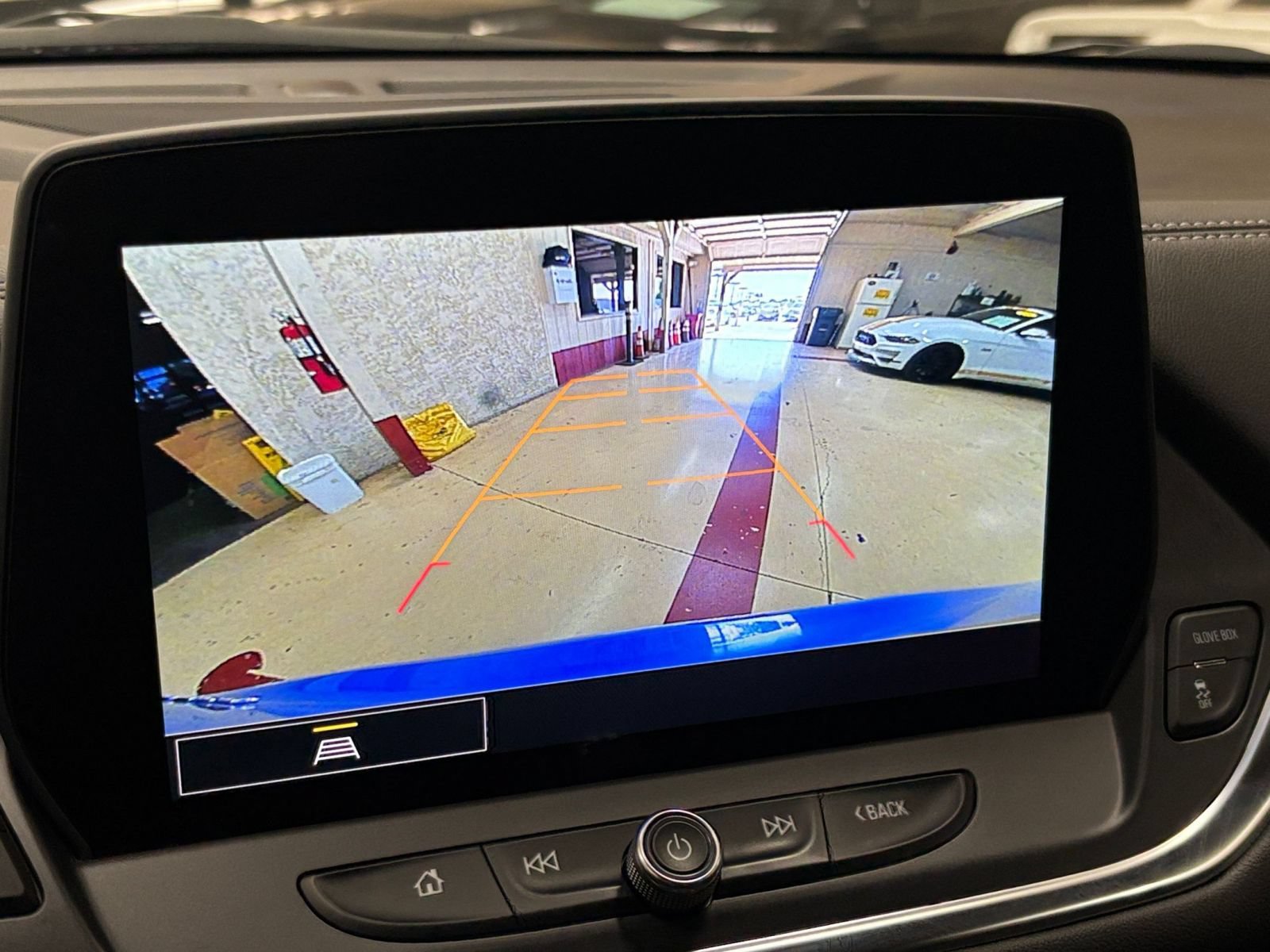 Used 2025 Chevrolet Blazer LT FWD image 24